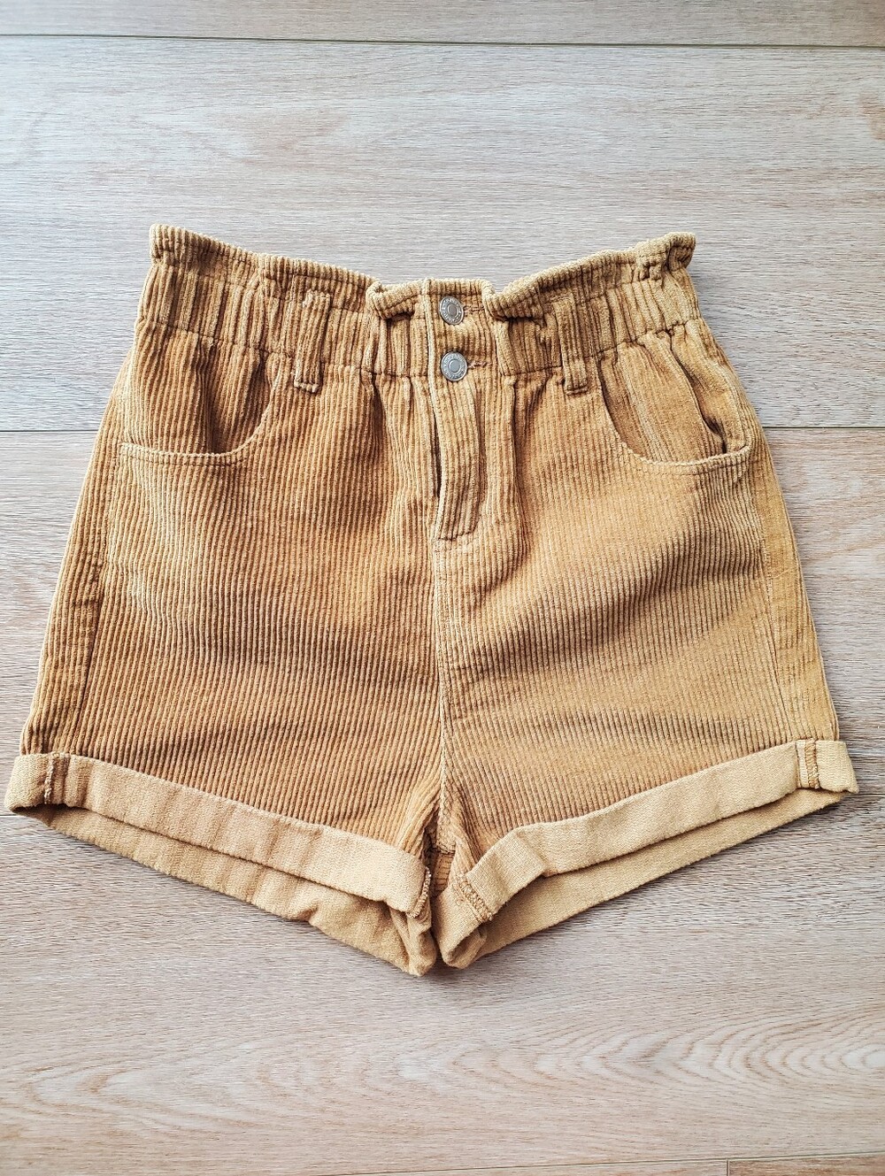 Signature8 Corduroy Elastic-Waist Shorts in Tan, Size S